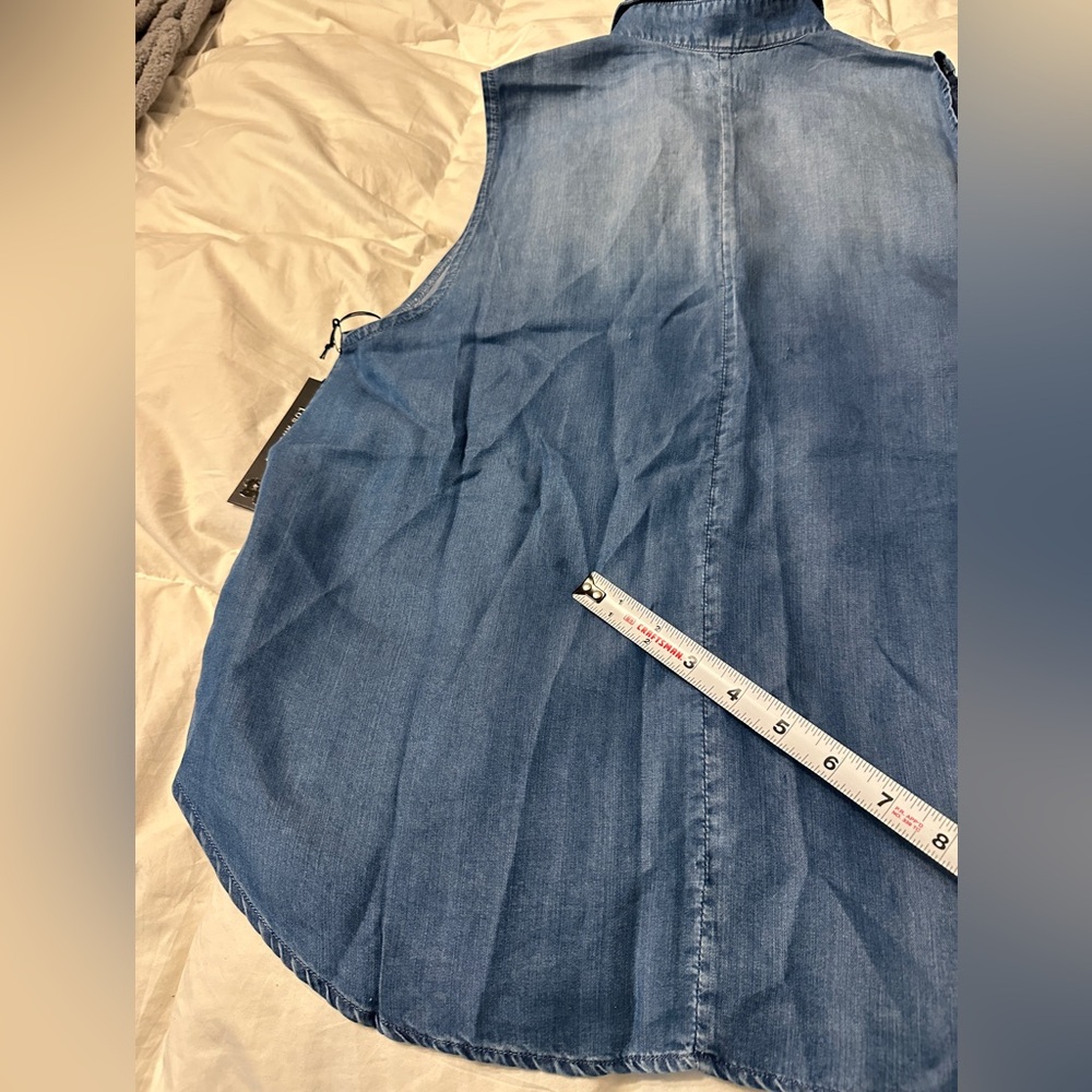 Black Orchid Blue Denim Snap Front Sleeveless Shirt - NWT - Size L - Picture 12 of 14